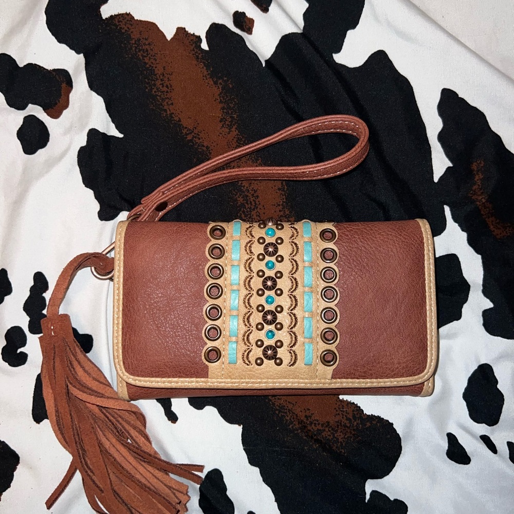 Western wristlet wallet